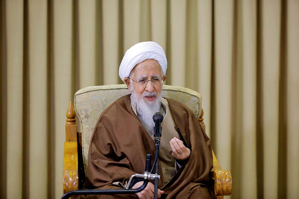 سفارش آیت الله جوادی آملی برای احیای شب عید مبعث 