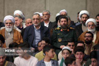 دیدار هزاران نفر از قشرهای مختلف مردم با رهبر انقلاب