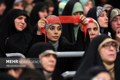 دیدار هزاران نفر از قشرهای مختلف مردم با رهبر انقلاب