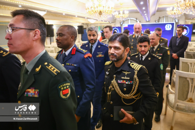 نمایش تصاویرجنایات آشوبگران برای نظامیان خارجی