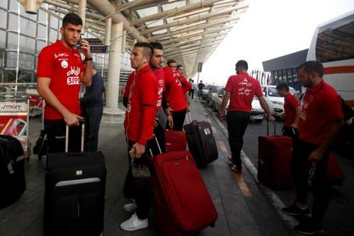 خبر فوری به هواداران پرسپولیس:کشف محموله غیرقانونی از ساک پرسپولیسی ها در راه بازگشت از دوبی