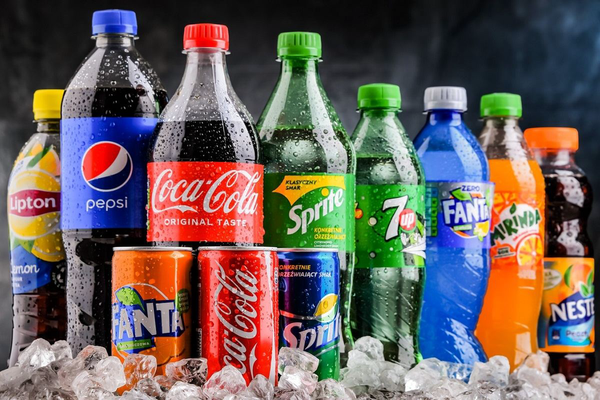 کشف نوشیدنی‌های شیشه‌ای در فرودگاه