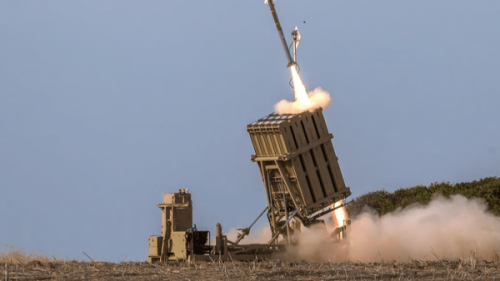 استقرار گنبد آهنین در کنار خانه‌ها