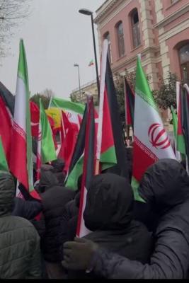 تجمع اهالی ترکیه در حمایت از ایران در استانبول