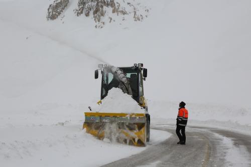 بارش سنگین برف در مریوان / فیلم