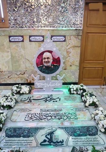 عکس/ مراسم گرامیداشت روز پاسدار بر سر مزار شهید سلامی