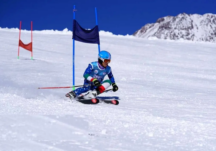 مسابقات اسکی آلپاین در سرعین  /عکس