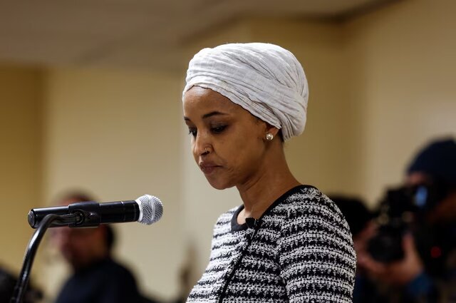  لحظه حمله به نماینده مسلمان کنگره آمریکا /فیلم