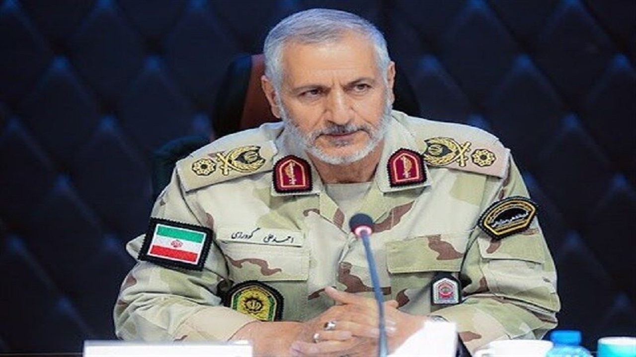 کشف حدود سه هزار چاقوی ضامن‌دار آمریکایی از یک شناور در بوشهر