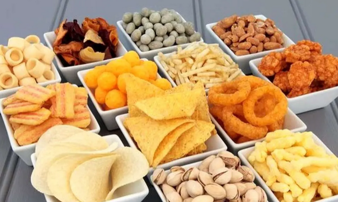 خوراکی‌هایی که اثر کرم‌های صورت را خنثی می‌کنند 