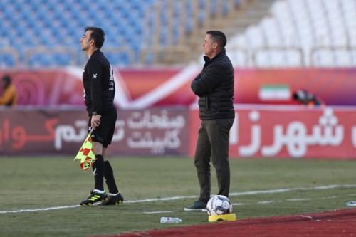 سرمربی پرسپولیس همه را نگران کرد