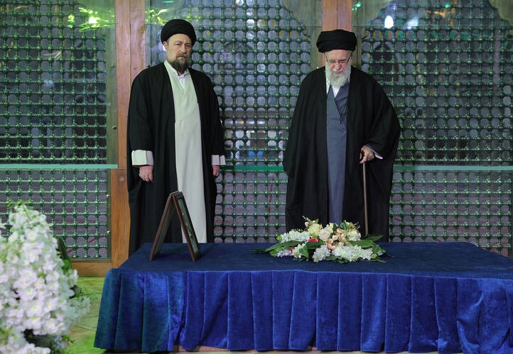 آغاز جشن‌های ۴۷ سالگی انقلاب با حضور رهبر انقلاب +عکس و فیلم