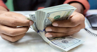 قیمت دلار و یورو امروز دوشنبه ۱۳ بهمن
