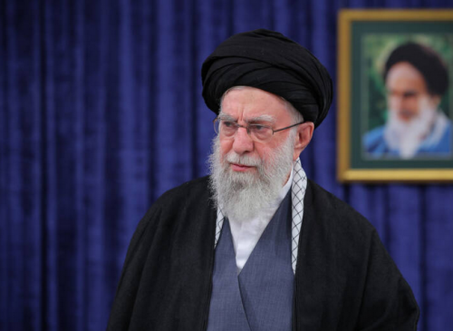 پیام تلویزیونی رهبر معظم انقلاب در آستانه ۲۲ بهمن / عکس