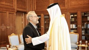  لاریجانی با امیر قطر دیدار کرد