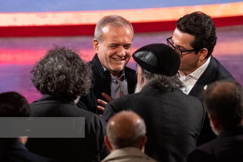 همه آنچه در اختتامیه فیلم فجر گذشت/«ما را به جان هم نیندازید»