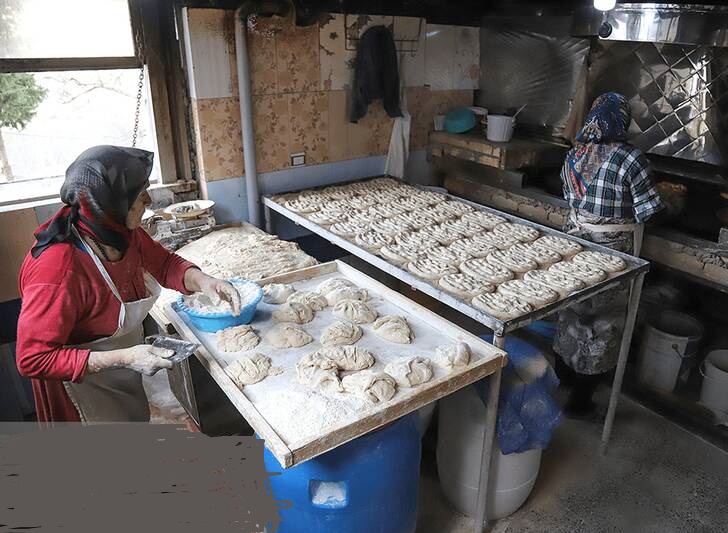 اینجازنان نان آورند