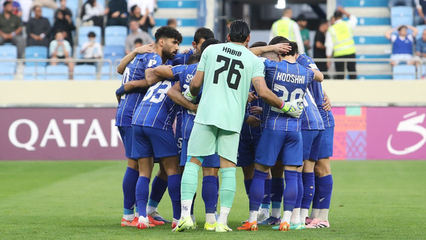 استقلال با تمام قوا مقابل الحسین