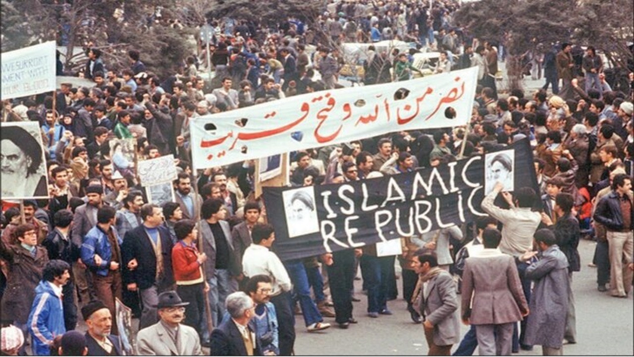  انقلابِ ۴۷ ساله راز پیروزی‌ها و غافلگیری‌ها