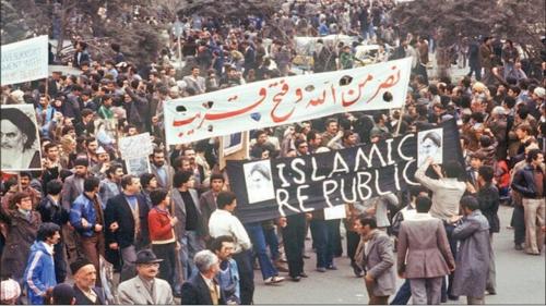  انقلابِ ۴۷ ساله راز پیروزی‌ها و غافلگیری‌ها