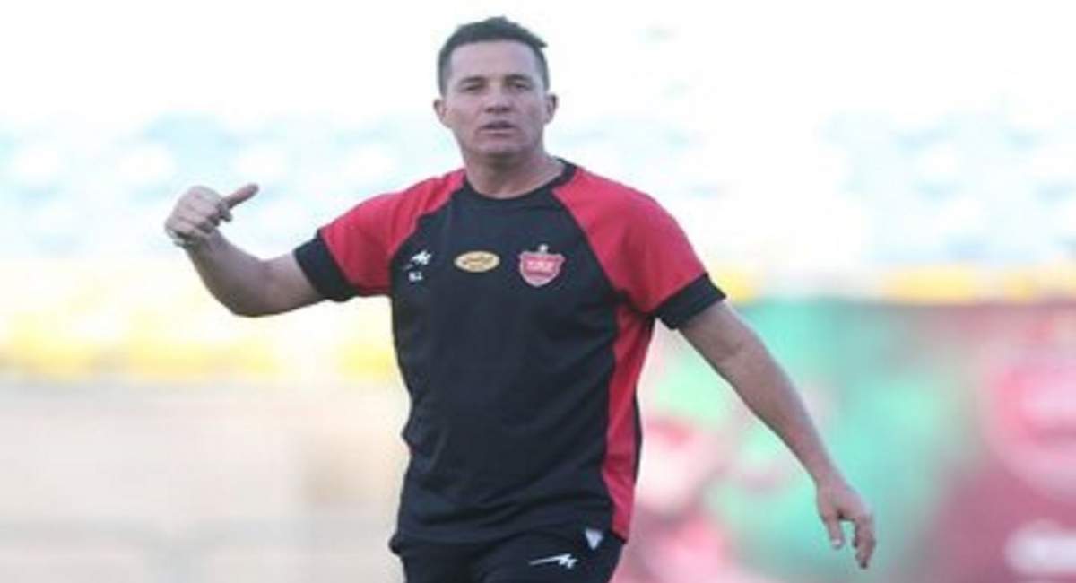 سرمربی برزیلی پرسپولیس استعفاداد