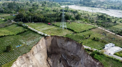 رانش زمین ترسناک در اندونزی /عکس