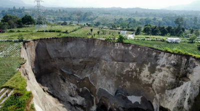 رانش زمین ترسناک در اندونزی /عکس