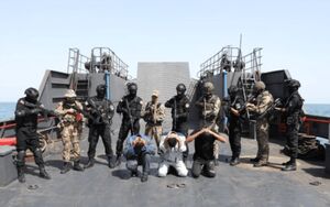 تمرین آزادسازی کشتی ربوده شده در رزمایش مرکب دریایی ایران و روسیه