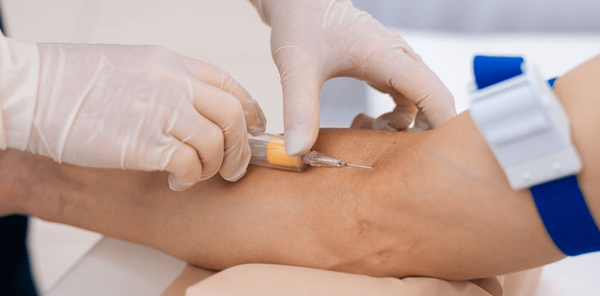 آیا آمپول و سرم روزه را باطل می‌کند؟