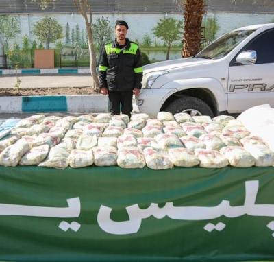  کشف یک تن مخدر شیشه در یزد/عکس