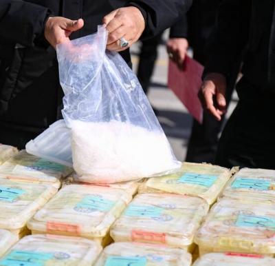  کشف یک تن مخدر شیشه در یزد/عکس