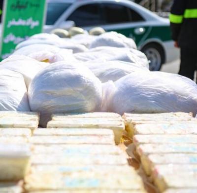  کشف یک تن مخدر شیشه در یزد/عکس