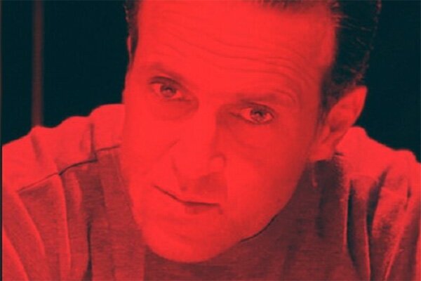 «علی کریمی» نماد عقده گشایی های یک بازنده!