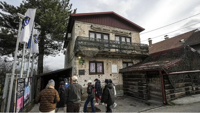 تونل امید جان در سارایوو /عکس