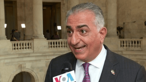 رضا پهلوی «صدای آمریکا» را هم در آورد