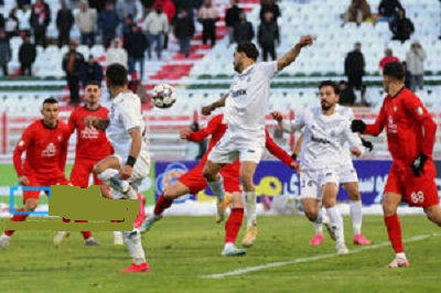  تساوی جنجالی تراکتور در خانه ملوان؛ فرار از شکست ربیعی در اولین بازی