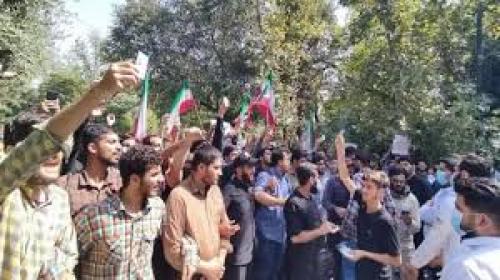  ایران تو آتیش آشوب تروریستی می‌سوخت