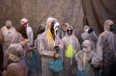 آغاز روزه بزرگ (لنت) در یونان با آردهای رنگی / عکس