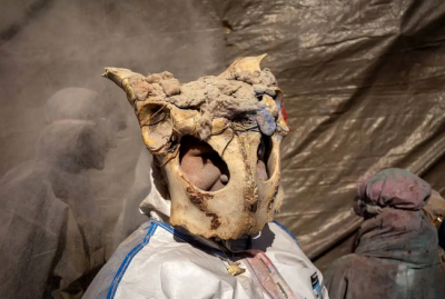 آغاز روزه بزرگ (لنت) در یونان با آردهای رنگی / عکس