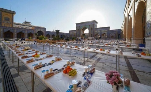 فیلم/ برپایی ضیافت افطار در حرم امیرالمومنین(ع)