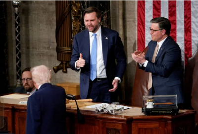 حاشیه‌هایی از نطق سالانه‌ ترامپ در کنگره / عکس