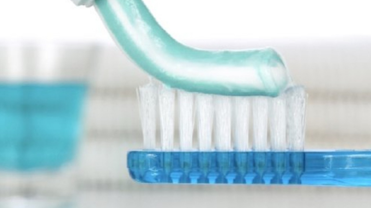  مزایا و خطرات مسواک زدن بعد از هر وعده غذایی