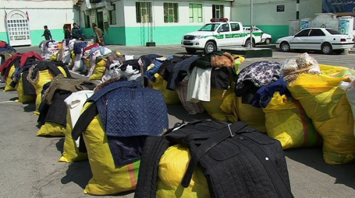 انبار میلیاردی پوشاک قاچاق در قلب تهران