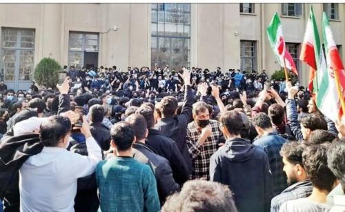 ورود مجلس به و قایع اخیردانشگاهها