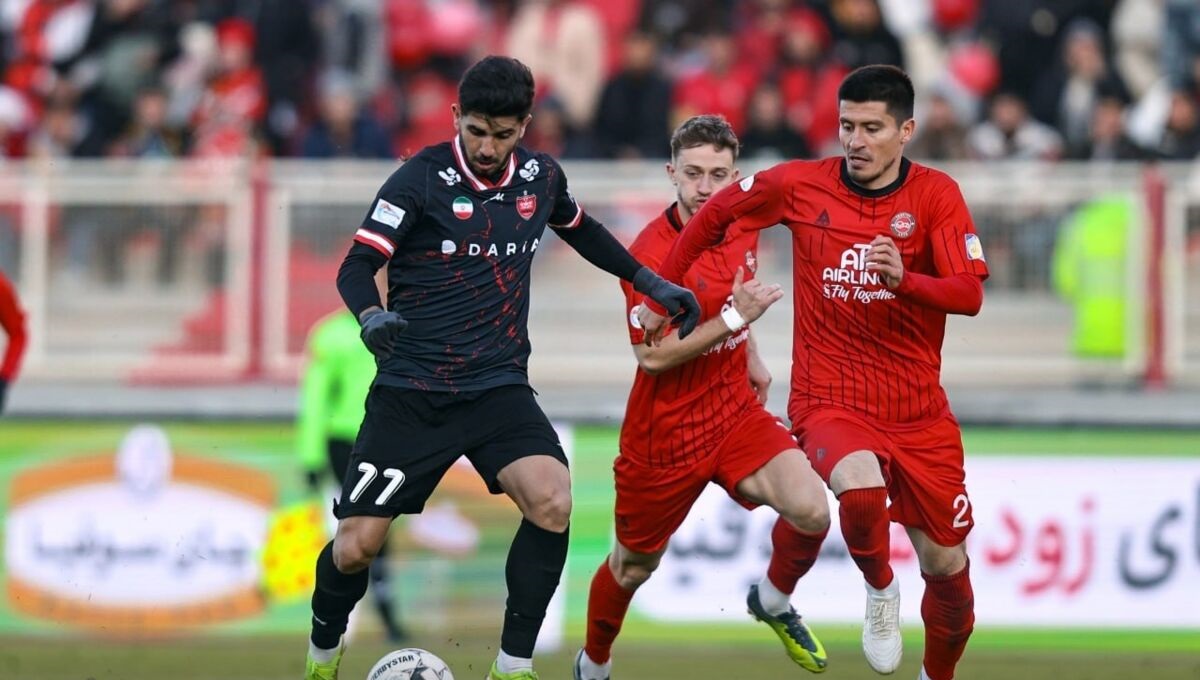 دیدار تراکتور و پرسپولیس به تعویق افتاد 