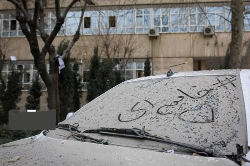 تصویری جالب از میان گرد و خاک حمله به بازار تهران