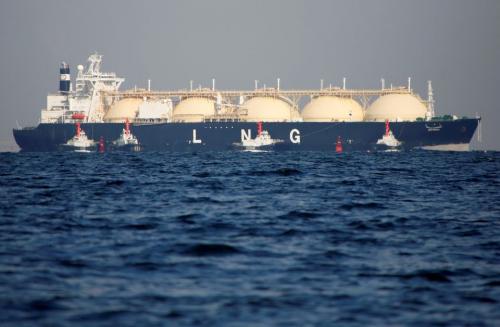  سایه جنگ بر بازار نفت و گاز / توقف ۲۲ درصد از تولید LNG جهان