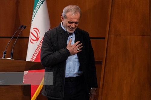 از مردم غیور و باشرف کردستان که پای کار ایران ایستاده‌اند قدردانی می‌کنم