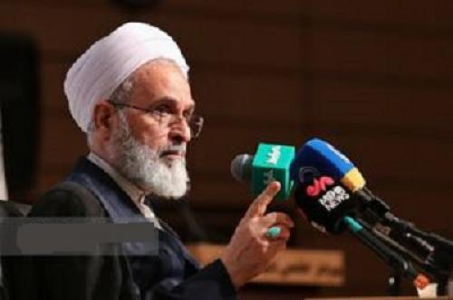 نامه مهم آیت الله اعرافی به پاپ رهبر کاتولیک‌های جهان