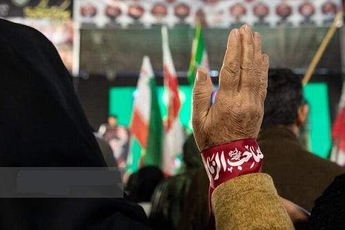 این‌ها چرا می‌خندند؟ چرا نمی‌ترسند؟ کجا را نگاه می‌کنند؟ 